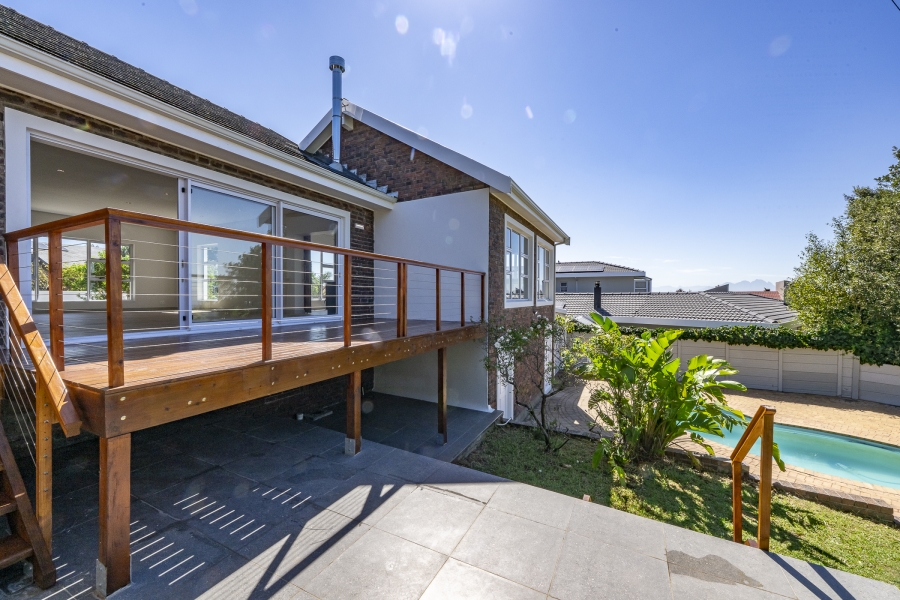4 Bedroom Property for Sale in Welgemoed Western Cape